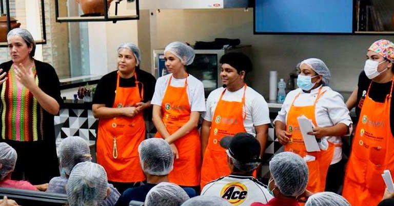 Escola de Gastronomia tem semana com aula-show e masterclasses abertas e gratuitas