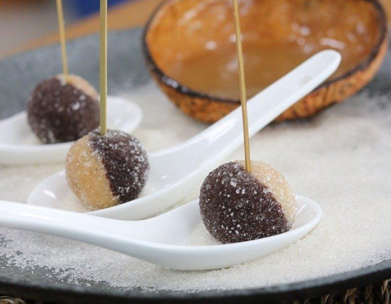Receita: Cocodinho (Brigadeiro à base de leite condensado de coco)