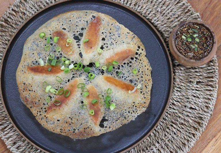 Receita: Maré e Tarê (Guioza recheada com guarajuba e acompanhada com molho tarê de rapadura)