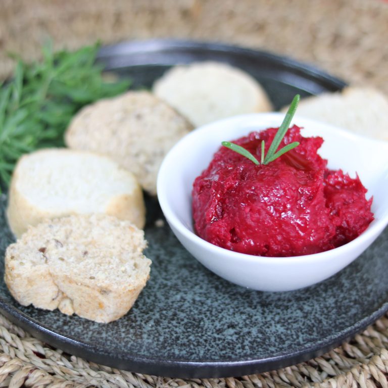 Escola de Gastronomia Social lança série especial com receitas que mostram o caminho de ingredientes da horta para a mesa
